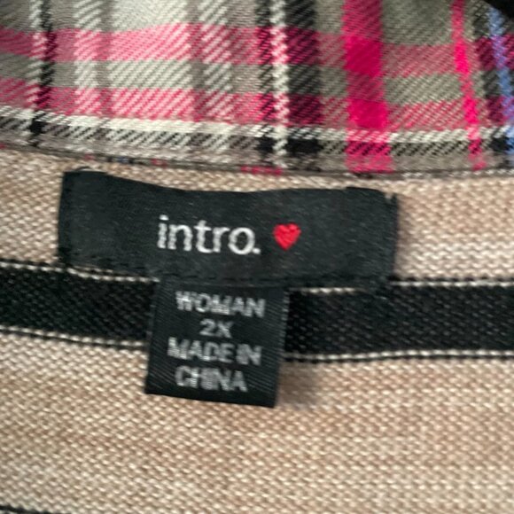 Intro. Womens Beige Long Sleeve Striped Layered Shirt With Sweater Plus Size 2X - Picture 3 of 8